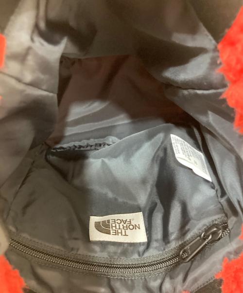 THE NORTH FACE（ザ ノース フェイス）THE NORTH FACE (ザ ノース フェイス) FLEECE BUCKET BAG レッド 未使用品の古着・服飾アイテム