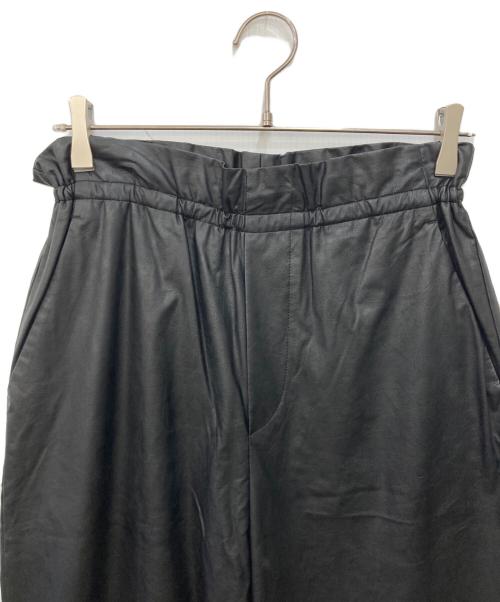 TOMORROW LAND（トゥモローランド）TOMORROW LAND (トゥモローランド) フェイクレザーパンツ ブラック サイズ:SIZE36の古着・服飾アイテム