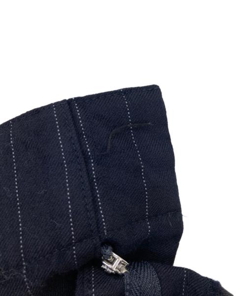 COMME des GARCONS（コムデギャルソン）COMME des GARCONS (コムデギャルソン) 縮絨ピンストライプカーゴパンツ ネイビー サイズ:Sの古着・服飾アイテム