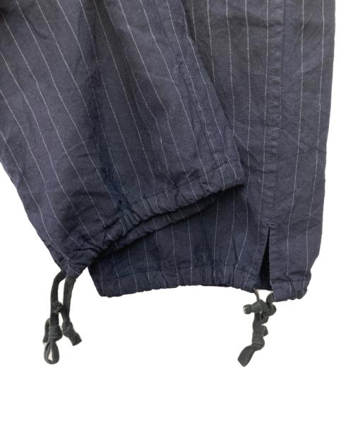 COMME des GARCONS（コムデギャルソン）COMME des GARCONS (コムデギャルソン) 縮絨ピンストライプカーゴパンツ ネイビー サイズ:Sの古着・服飾アイテム