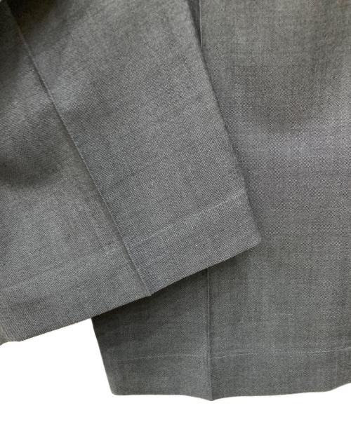 MARKA（マーカ）MARKA (マーカ) 3TUCK TAPERED FIT EASY WOOL MOHAIR グレー サイズ:3の古着・服飾アイテム