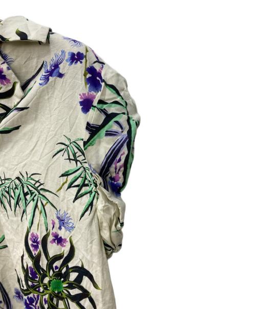 KENZO（ケンゾー）KENZO (ケンゾー) フラワープリントノースリーブワンピース ベージュ サイズ:36の古着・服飾アイテム
