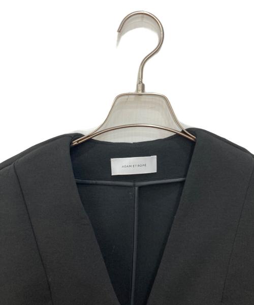 Adam et Rope（アダム エ ロペ）Adam et Rope (アダム エ ロペ) エッグブローチ付きペプラムカーディガン ブラック サイズ:FREE 未使用品の古着・服飾アイテム