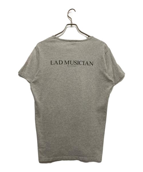 LAD MUSICIAN（ラッドミュージシャン）LAD MUSICIAN (ラッドミュージシャン) プリントTシャツ グレー サイズ:42の古着・服飾アイテム