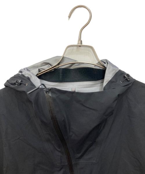 ARC'TERYX VEILANCE（アークテリクスヴェイランス）ARC'TERYX VEILANCE (アークテリクスヴェイランス) DEPLOY LT JACKET ブラック サイズ:XLの古着・服飾アイテム