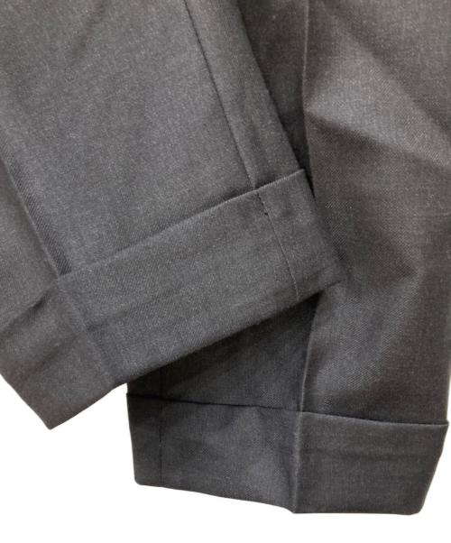 INCOTEX（インコテックス）INCOTEX (インコテックス) スリムフィットセンタープレスパンツ グレー サイズ:46の古着・服飾アイテム