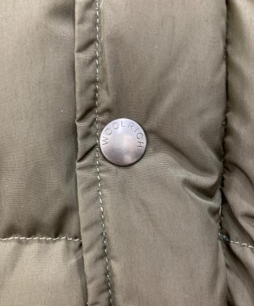 WOOLRICH（ウールリッチ）WOOLRICH (ウールリッチ) ALEUTIAN VESTダウンベスト オリーブ サイズ:XSの古着・服飾アイテム