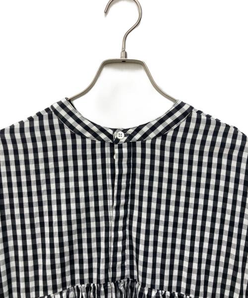 BEARDSLEY（ビアズリー）BEARDSLEY (ビアズリー) 先染めギャザーチュニックブラウス ホワイト×ブラック サイズ:FREEの古着・服飾アイテム