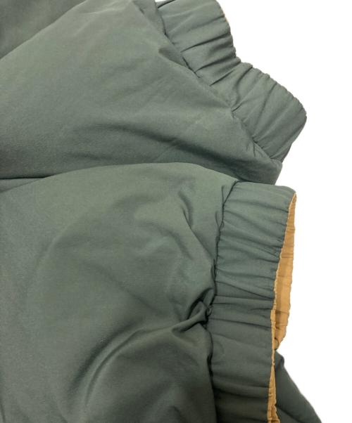 NEW BALANCE（ニューバランス）NEW BALANCE (ニューバランス) ユーティリティーリバーシブルグースダウンジャケット ベージュ×グリーン サイズ:Ⅿの古着・服飾アイテム