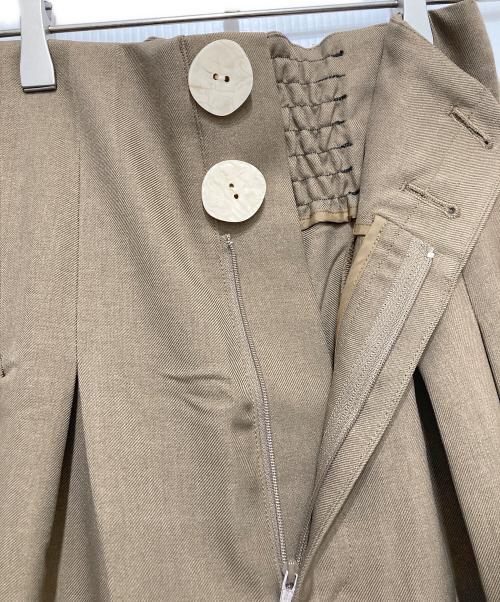 JENNE（ジェンヌ）JENNE (ジェンヌ) ハイウエストタックフレアパンツ ベージュ サイズ:S 未使用品の古着・服飾アイテム