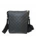LOUIS VUITTON (ルイ ヴィトン) ダミエ アンフィニ ディスカバリー ショルダーバッグ ブラック サイズ:表記無し：110000円