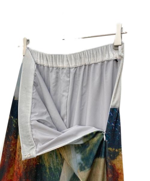 Ameri（アメリ）AMERI (アメリ) Silvia Conde Oliván VELOUR SKIRT ホワイト×グリーン サイズ:Ｍの古着・服飾アイテム