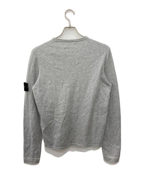 STONE ISLAND（ストーンアイランド）STONE ISLAND (ストーンアイランド) ロゴパッチクルーネックジャンパー ニット グレー サイズ:Sの古着・服飾アイテム