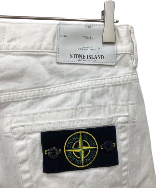 STONE ISLAND（ストーンアイランド）STONE ISLAND (ストーンアイランド) ワッペンスリムパンツ ホワイト サイズ:28の古着・服飾アイテム
