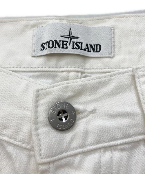 STONE ISLAND（ストーンアイランド）STONE ISLAND (ストーンアイランド) ワッペンスリムパンツ ホワイト サイズ:28の古着・服飾アイテム