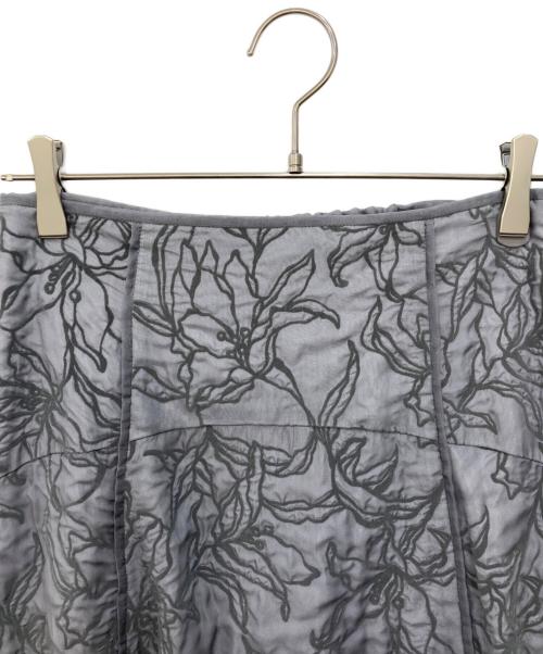 Mystrada（マイストラーダ）Mystrada (マイストラーダ) ふくれフロッキーフレアスカート グレー サイズ:38 未使用品の古着・服飾アイテム