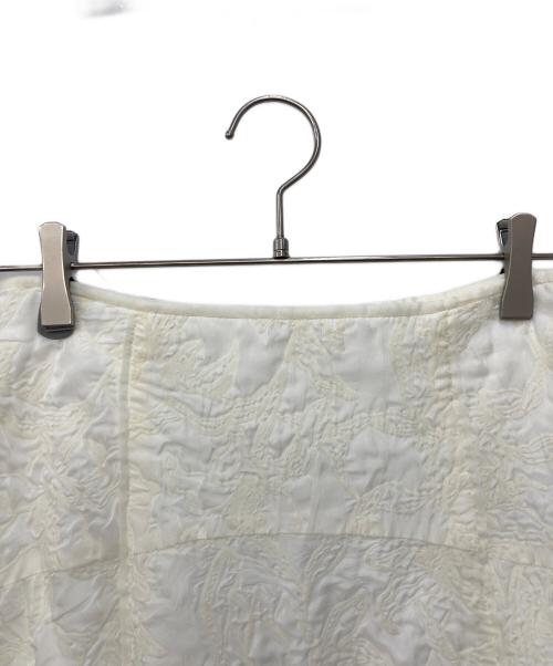 Mystrada（マイストラーダ）Mystrada (マイストラーダ) ふくれフロッキーフレアスカート ホワイト サイズ:38 未使用品の古着・服飾アイテム