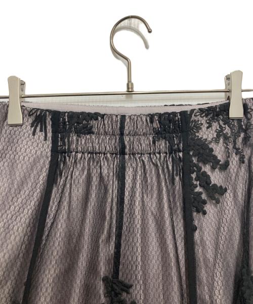 JUSGLITTY（ジャスグリッティー）JUSGLITTY (ジャスグリッティー) ミモザ刺繍マーメイドスカート ブラック サイズ:2の古着・服飾アイテム