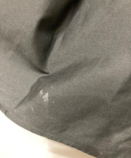 sacai（サカイ）sacai (サカイ) BUSTIER DETAIL PEPLUM COTTON POPLIN SHIRT ブラック×ネイビー サイズ:2の古着・服飾アイテム