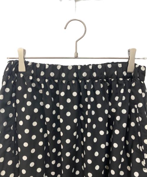 COMME des GARCONS COMME des GARCONS（コムデギャルソン コムデギャルソン）COMME des GARCONS COMME des GARCONS (コムデギャルソン コムデギャルソン) ポリエステルドット変形フリル装飾ドローストリングボリュームスカート ブラック サイズ:Sの古着・服飾アイテム
