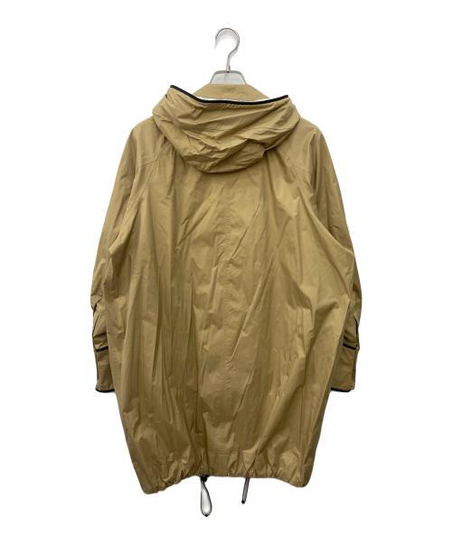 Mame Kurogouchi（マメクロゴウチ）Mame Kurogouchi (マメクロゴウチ) Water Repellent Nylon Hooded Coat　ウォーター リペレント ナイロン フーデッド コート ベージュ サイズ:SIZE2の古着・服飾アイテム