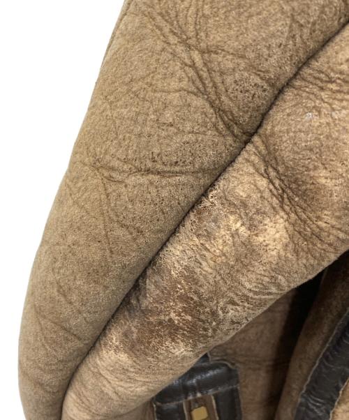 AVIREX（アヴィレックス）AVIREX (アヴィレックス) B-9 ムートンジャケット ベージュ サイズ:40の古着・服飾アイテム
