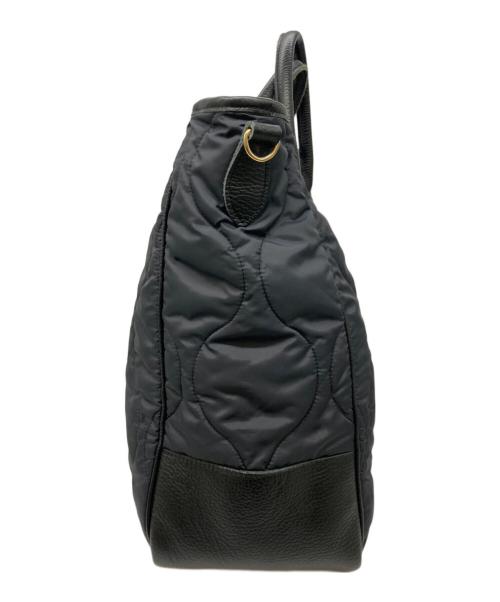 YOUNG & OLSEN The DRYGOODS STORE（ヤングアンドオルセン ザ ドライグッズストア）YOUNG & OLSEN The DRYGOODS STORE (ヤングアンドオルセン ザ ドライグッズストア) green label relaxing (グリーンレーベルリラクシング) キルティングハンドバッグ ブラックの古着・服飾アイテム