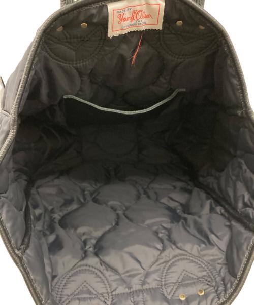YOUNG & OLSEN The DRYGOODS STORE（ヤングアンドオルセン ザ ドライグッズストア）YOUNG & OLSEN The DRYGOODS STORE (ヤングアンドオルセン ザ ドライグッズストア) green label relaxing (グリーンレーベルリラクシング) キルティングハンドバッグ ブラックの古着・服飾アイテム
