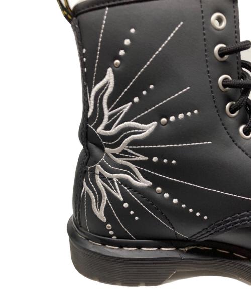 Dr.Martens（ドクターマーチン）Dr.Martens (ドクターマーチン) 1460 SOLAR FLARE 8 ホール ブーツ ブラック サイズ:25の古着・服飾アイテム