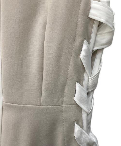 Snidel（スナイデル）Snidel (スナイデル) サイドプリーツバイカラーワンピ ベージュ 未使用品の古着・服飾アイテム