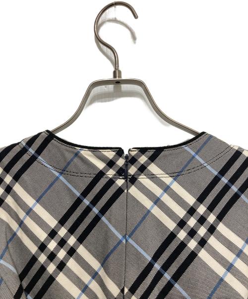 BURBERRY BLUE LABEL（バーバリー ブルー レーベル）BURBERRY BLUE LABEL (バーバリー ブルー レーベル) ノースリーブワンピース グレー サイズ:36の古着・服飾アイテム