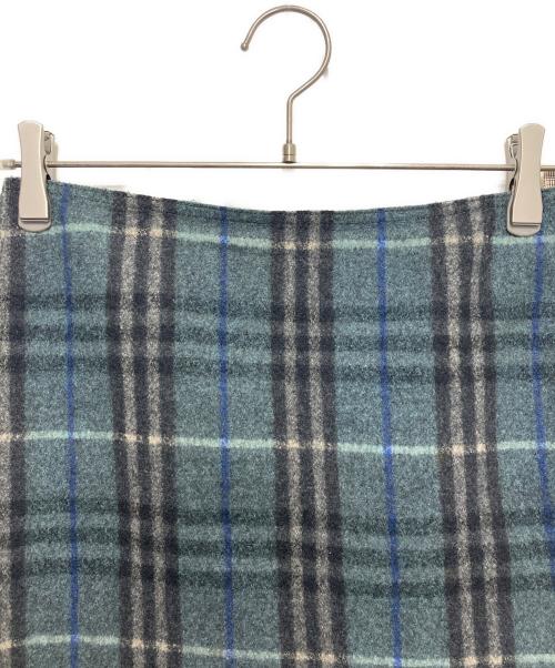 BURBERRY BLUE LABEL（バーバリー ブルー レーベル）BURBERRY BLUE LABEL (バーバリー ブルー レーベル) ノヴァチェックスカート グレー サイズ:36の古着・服飾アイテム