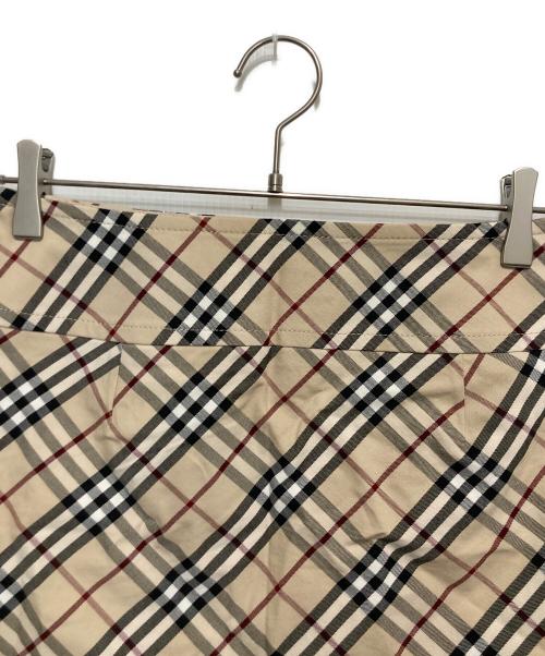 BURBERRY BLUE LABEL（バーバリー ブルー レーベル）BURBERRY BLUE LABEL (バーバリー ブルー レーベル) ノヴァチェック柄スカート ベージュ サイズ:SIZE 36の古着・服飾アイテム