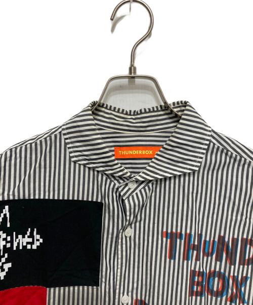 THUNDERBOX（サンダーボックス）THUNDERBOX (サンダーボックス) CARD ANARCHY SHIRT　カード アナーキー シャツ ホワイト×グレー サイズ:Mの古着・服飾アイテム
