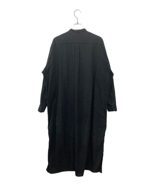 COMOLI（コモリ）COMOLI (コモリ) バンドカラープルオーバーシャツワンピース ブラックの古着・服飾アイテム