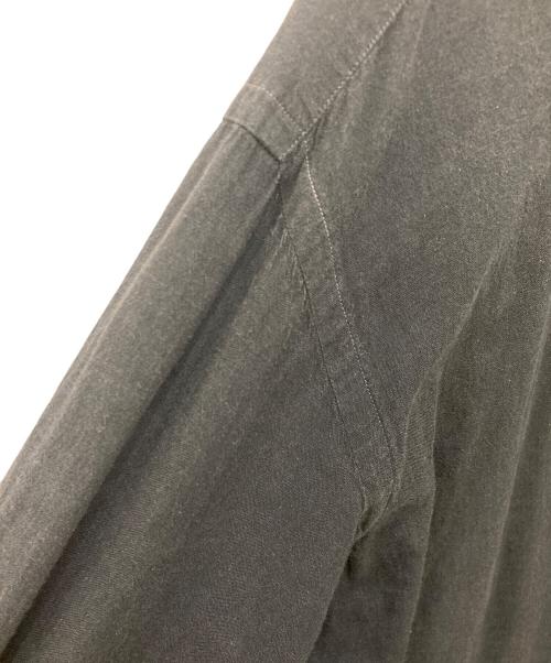 COMOLI（コモリ）COMOLI (コモリ) バンドカラープルオーバーシャツワンピース ブラックの古着・服飾アイテム