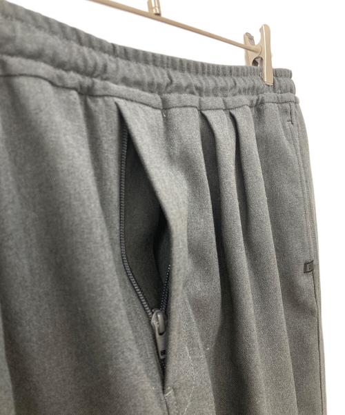 DAIWA PIER39（ダイワ ピア39）DAIWA PIER39 (ダイワ ピア39) TECH WIDE EASY 2P TROUSERS FLANNEL グレー サイズ:Mの古着・服飾アイテム