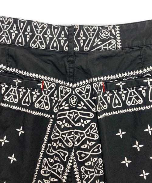 stussy（ステューシー）stussy (ステューシー) バンダナ柄ショートパンツ ブラック サイズ:30の古着・服飾アイテム