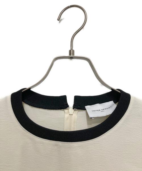 UNITED ARROWS（ユナイテッドアローズ）UNITED ARROWS (ユナイテッドアローズ) COMFY ドルマン ショートスリーブ ブラウス ―吸水速乾 UVカット ウォッシャブル― ホワイト×ブラック サイズ:不明の古着・服飾アイテム