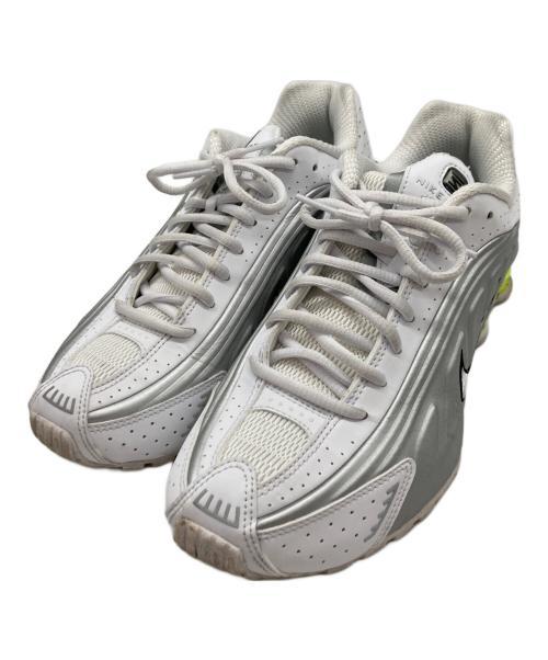 NIKE（ナイキ）NIKE (ナイキ) SHOX R4 WHITE ホワイト サイズ:25の古着・服飾アイテム