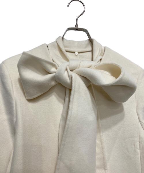CELFORD（セルフォード）CELFORD (セルフォード) リボンストール付きノーカラーコート アイボリー サイズ:36 未使用品の古着・服飾アイテム