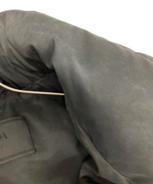 PRADA（プラダ）PRADA (プラダ) ロゴプレートダウンジャケット ブラック サイズ:54の古着・服飾アイテム
