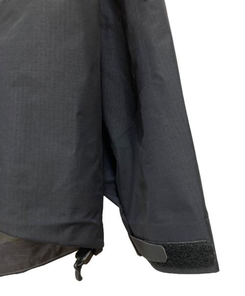 ARC'TERYX（アークテリクス）ARC'TERYX (アークテリクス) ZETA SL JACKET グレー サイズ:L/Gの古着・服飾アイテム