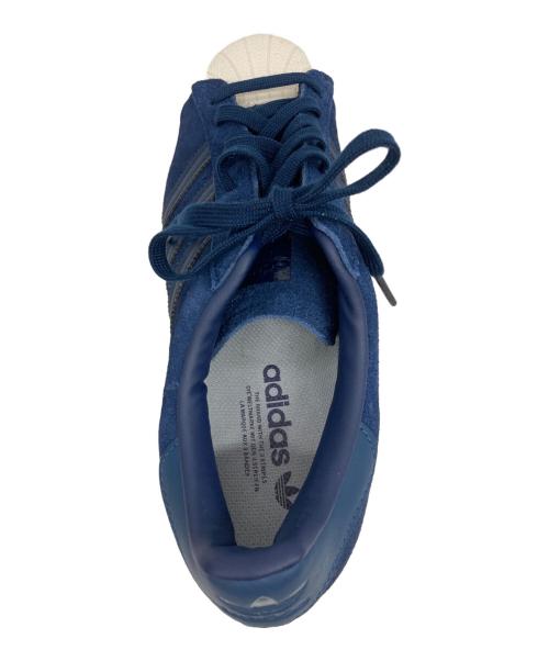 adidas（アディダス）adidas (アディダス) スニーカー ブルー サイズ:27.5の古着・服飾アイテム