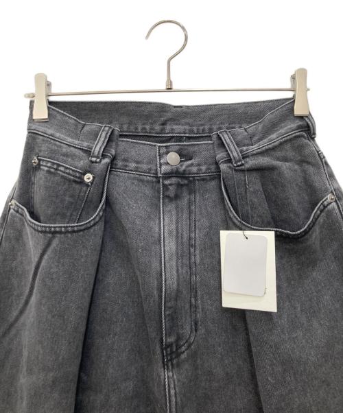 machatt（マチャット）machatt (マチャット) ウエストタックデニムデニムパンツ グレー サイズ:36 未使用品の古着・服飾アイテム