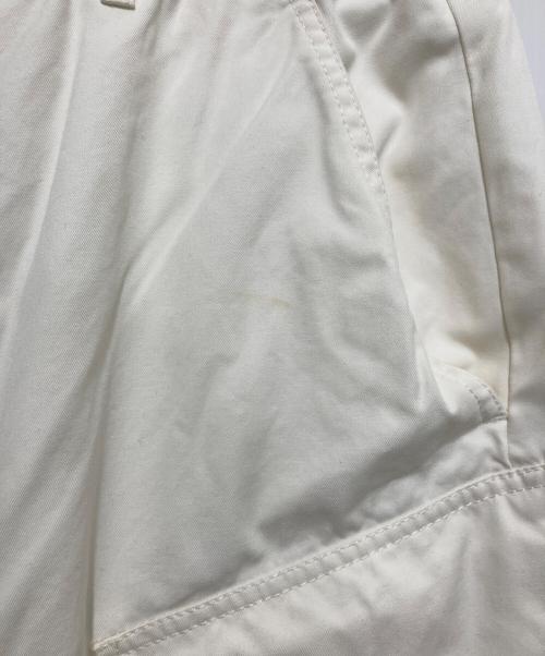 DSQUARED2（ディースクエアード）DSQUARED2 (ディースクエアード) コットンカーゴショーツ ホワイト サイズ:SIZE 46の古着・服飾アイテム