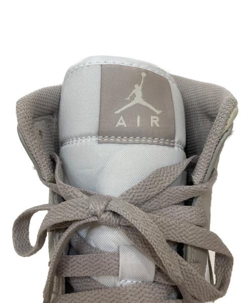 NIKE（ナイキ）NIKE (ナイキ) AIR JORDAN 1 MID グレー サイズ:27.5の古着・服飾アイテム