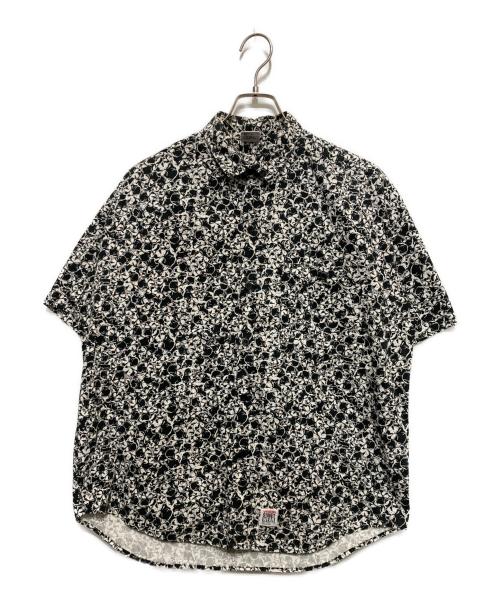 VISION STREET WEAR（ヴィションストリートウェアー）VISION STREET WEAR (ヴィションストリートウェアー) PUNK SKULL S/S Shirt ホワイト×ブラック サイズ:Mの古着・服飾アイテム