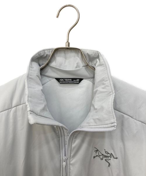 ARC'TERYX（アークテリクス）ARC'TERYX (アークテリクス) Atom SV Jacket ホワイト サイズ:S/Pの古着・服飾アイテム