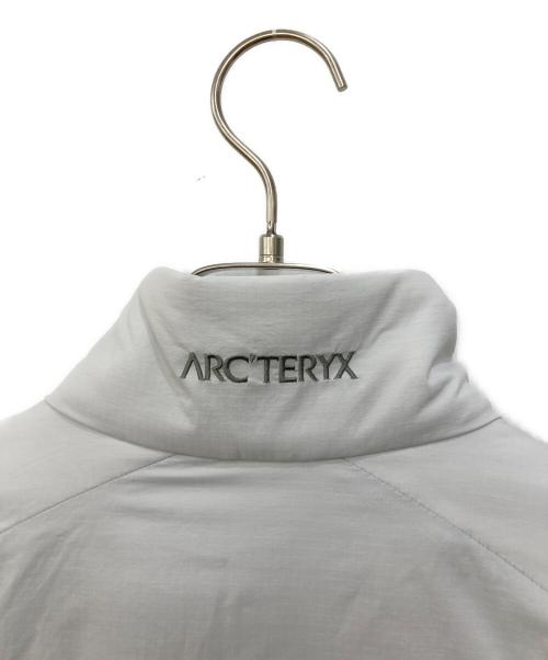 ARC'TERYX（アークテリクス）ARC'TERYX (アークテリクス) Atom SV Jacket ホワイト サイズ:S/Pの古着・服飾アイテム